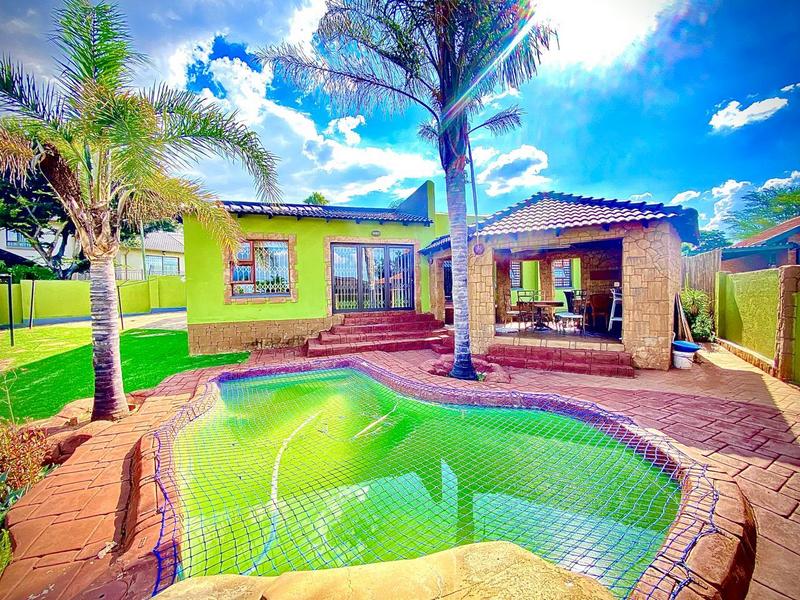 3 Bedroom Property for Sale in Rangeview Gauteng