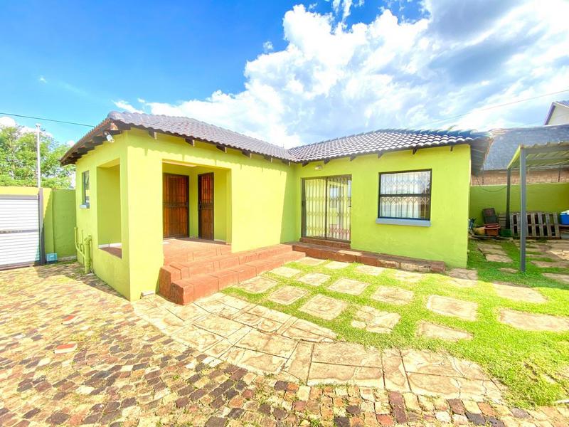 3 Bedroom Property for Sale in Rangeview Gauteng