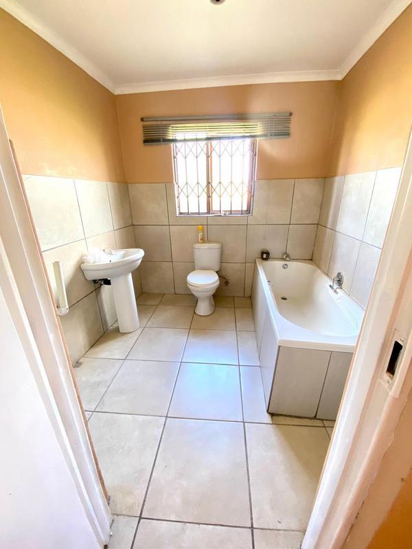 3 Bedroom Property for Sale in Rangeview Gauteng