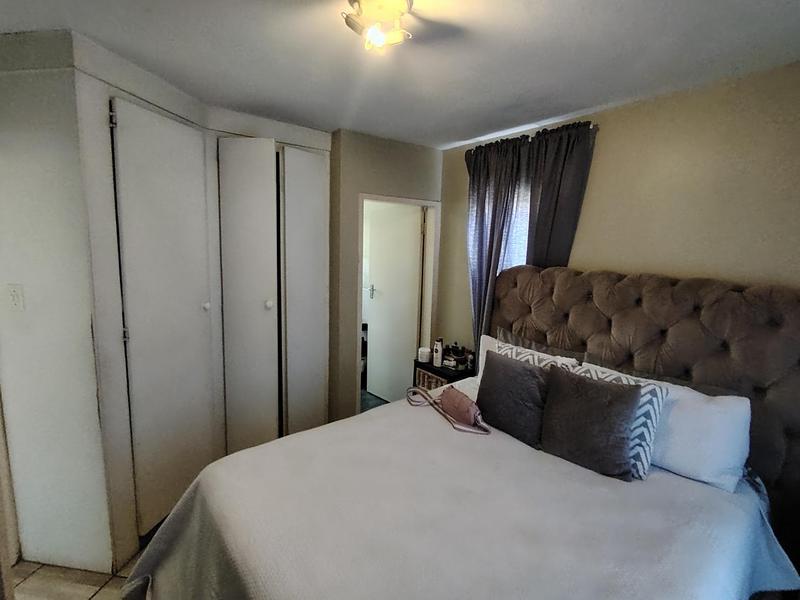 To Let 2 Bedroom Property for Rent in Die Hoewes Gauteng