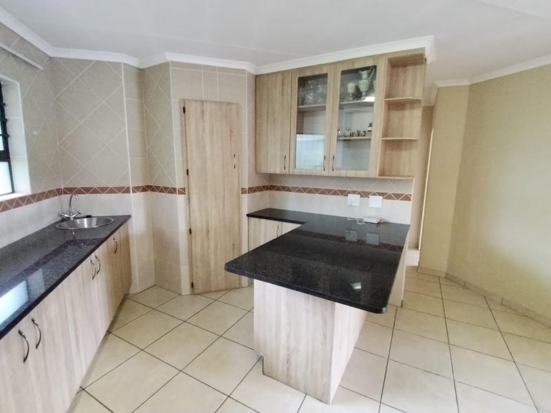 To Let 3 Bedroom Property for Rent in Eldoraigne Gauteng