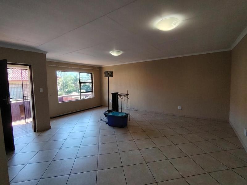 To Let 3 Bedroom Property for Rent in Eldoraigne Gauteng