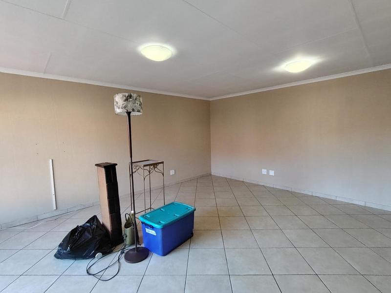 To Let 3 Bedroom Property for Rent in Eldoraigne Gauteng