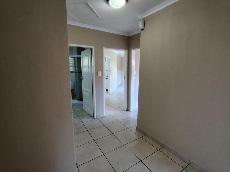 To Let 3 Bedroom Property for Rent in Eldoraigne Gauteng