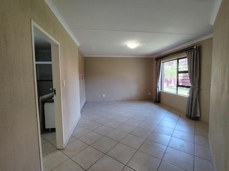 To Let 3 Bedroom Property for Rent in Eldoraigne Gauteng