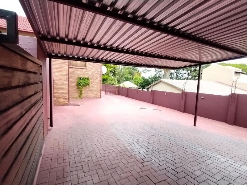 To Let 3 Bedroom Property for Rent in Eldoraigne Gauteng