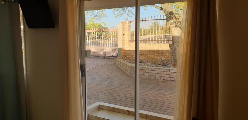 To Let 1 Bedroom Property for Rent in Lynnwood Gauteng