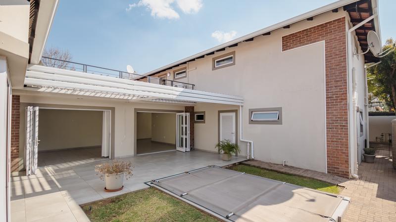 To Let 4 Bedroom Property for Rent in Waterkloof A H Gauteng