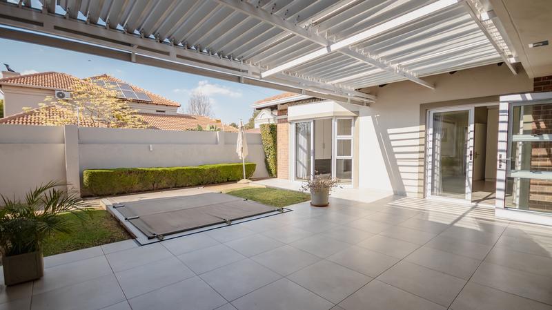 To Let 4 Bedroom Property for Rent in Waterkloof A H Gauteng