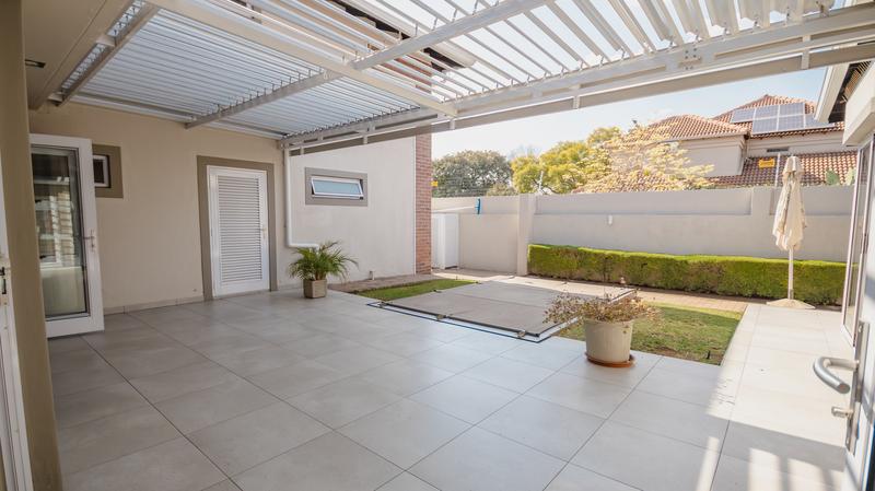 To Let 4 Bedroom Property for Rent in Waterkloof A H Gauteng