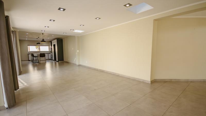 To Let 4 Bedroom Property for Rent in Waterkloof A H Gauteng