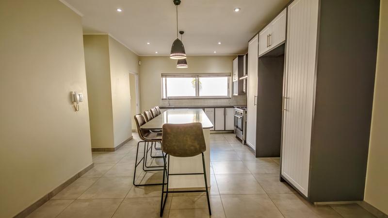 To Let 4 Bedroom Property for Rent in Waterkloof A H Gauteng