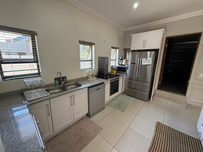 To Let 4 Bedroom Property for Rent in Midstream Hill Gauteng