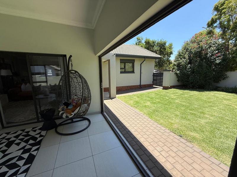 To Let 4 Bedroom Property for Rent in Midstream Hill Gauteng