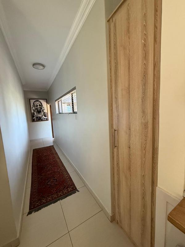 To Let 4 Bedroom Property for Rent in Midstream Hill Gauteng