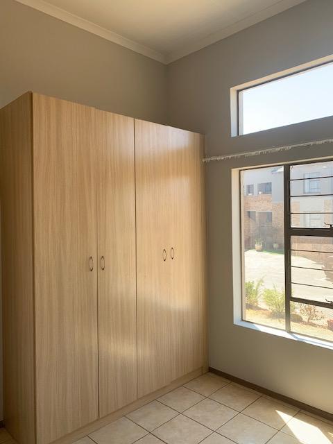 To Let 2 Bedroom Property for Rent in Noordheuwel Gauteng