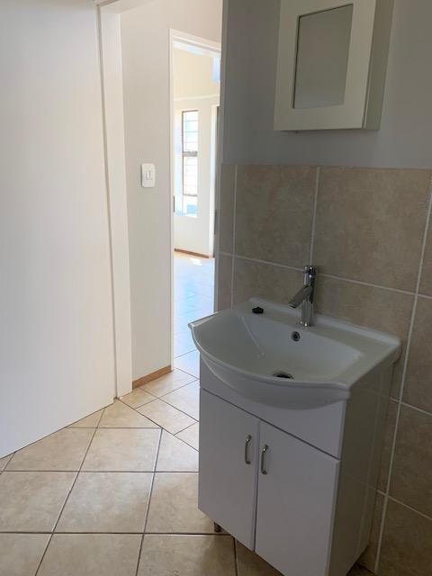 To Let 2 Bedroom Property for Rent in Noordheuwel Gauteng