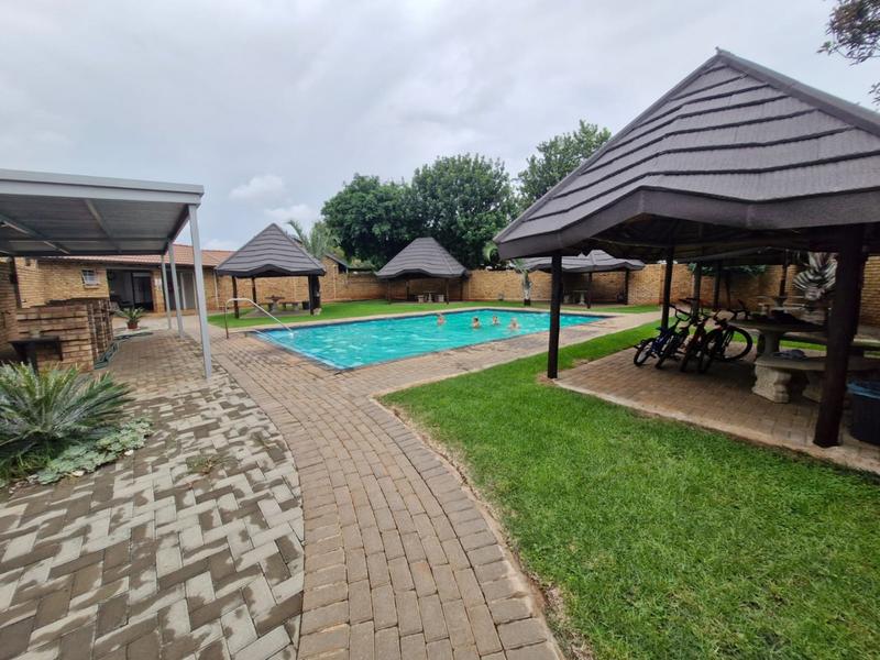 2 Bedroom Property for Sale in Annlin Gauteng