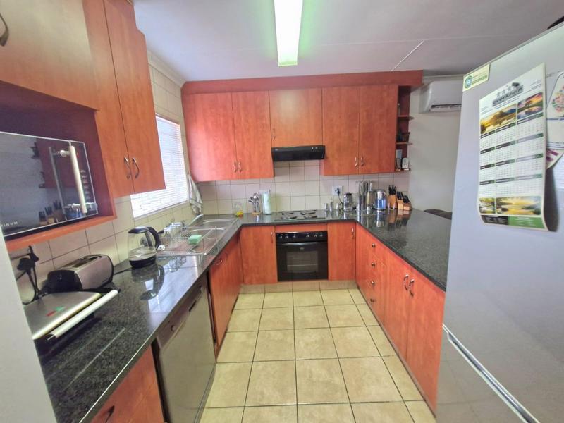 2 Bedroom Property for Sale in Annlin Gauteng