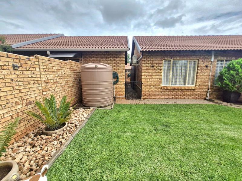 2 Bedroom Property for Sale in Annlin Gauteng