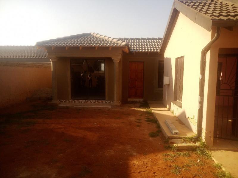 To Let 3 Bedroom Property for Rent in Protea Glen Gauteng