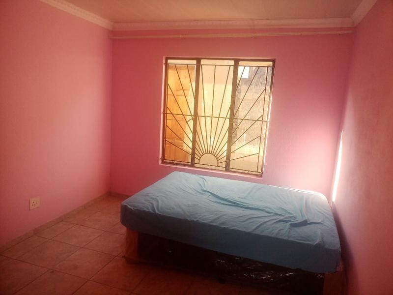 To Let 3 Bedroom Property for Rent in Protea Glen Gauteng