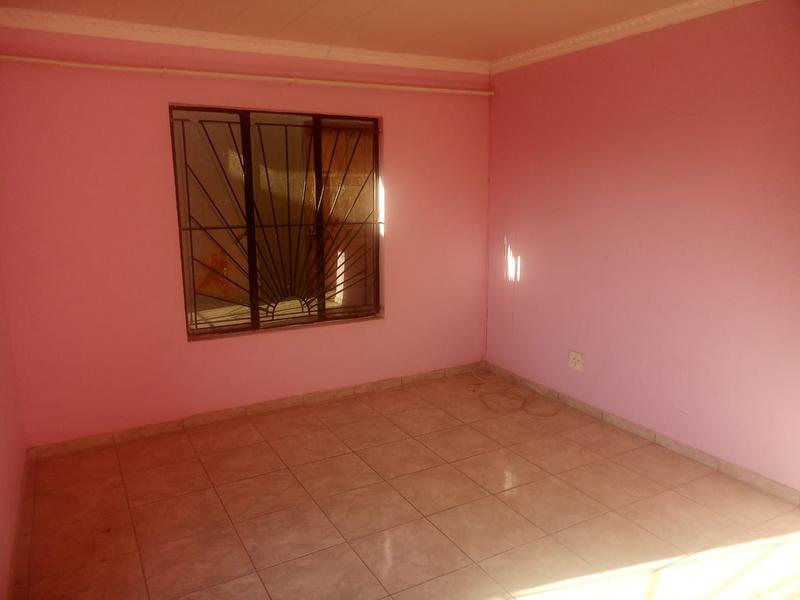 To Let 3 Bedroom Property for Rent in Protea Glen Gauteng