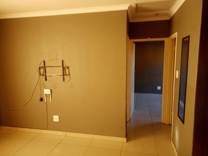 To Let 2 Bedroom Property for Rent in Protea Glen Gauteng