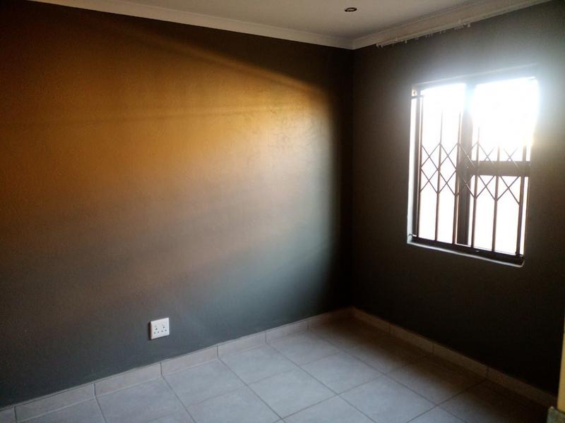 To Let 2 Bedroom Property for Rent in Protea Glen Gauteng