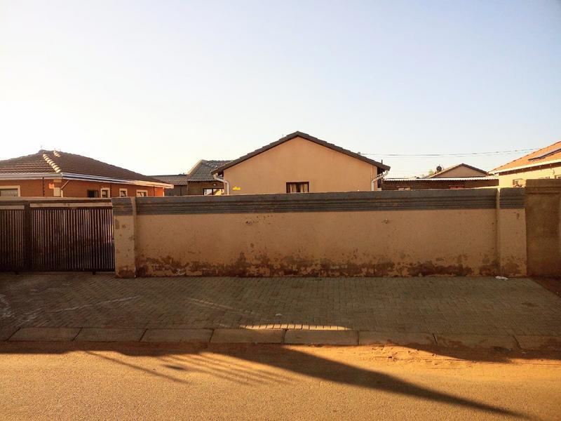 To Let 2 Bedroom Property for Rent in Protea Glen Gauteng