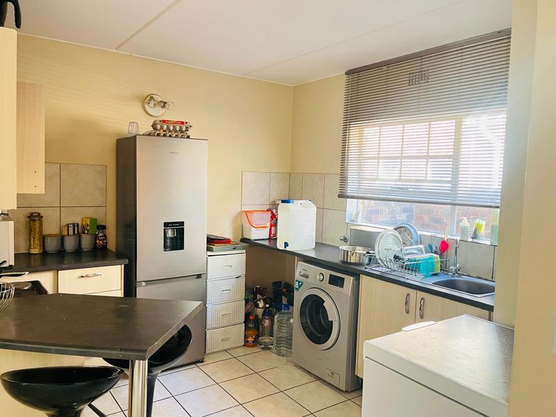 2 Bedroom Property for Sale in Crystal Park Gauteng