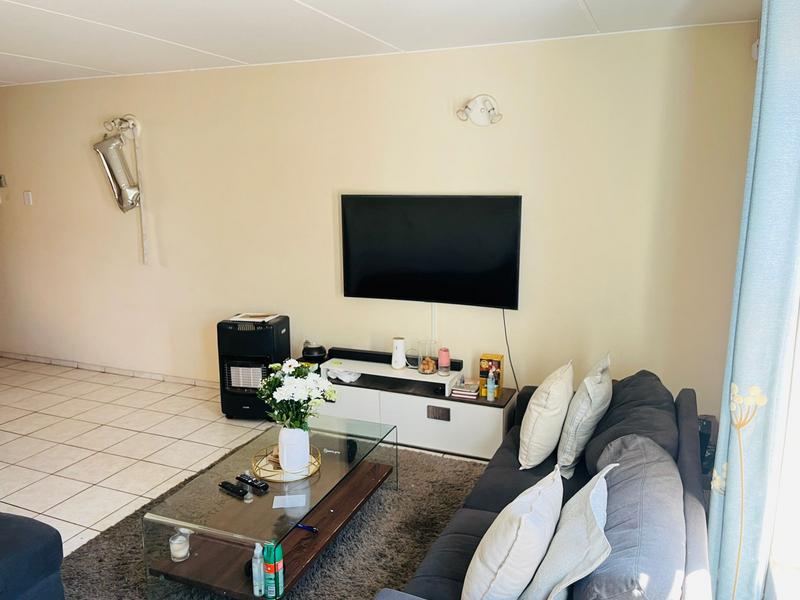 2 Bedroom Property for Sale in Crystal Park Gauteng