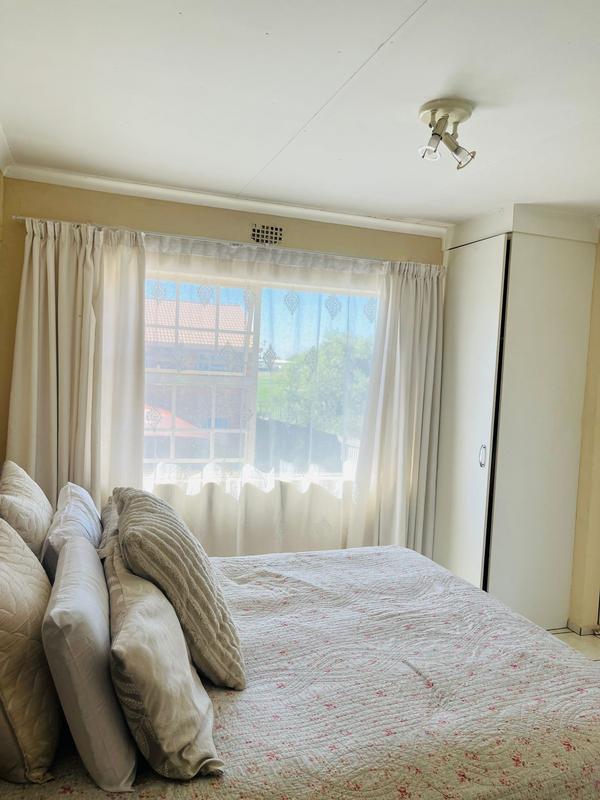 2 Bedroom Property for Sale in Crystal Park Gauteng