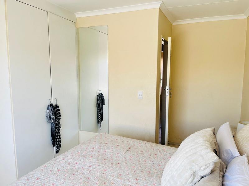 2 Bedroom Property for Sale in Crystal Park Gauteng