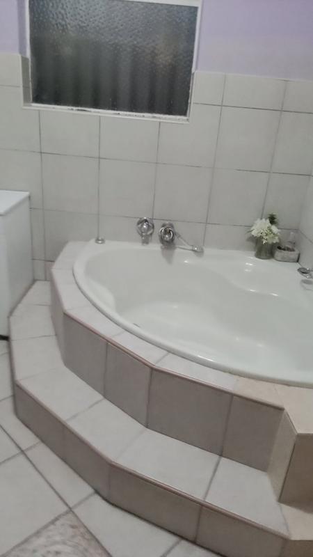 To Let 3 Bedroom Property for Rent in Kensington Gauteng