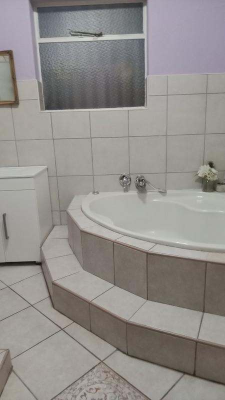 To Let 3 Bedroom Property for Rent in Kensington Gauteng