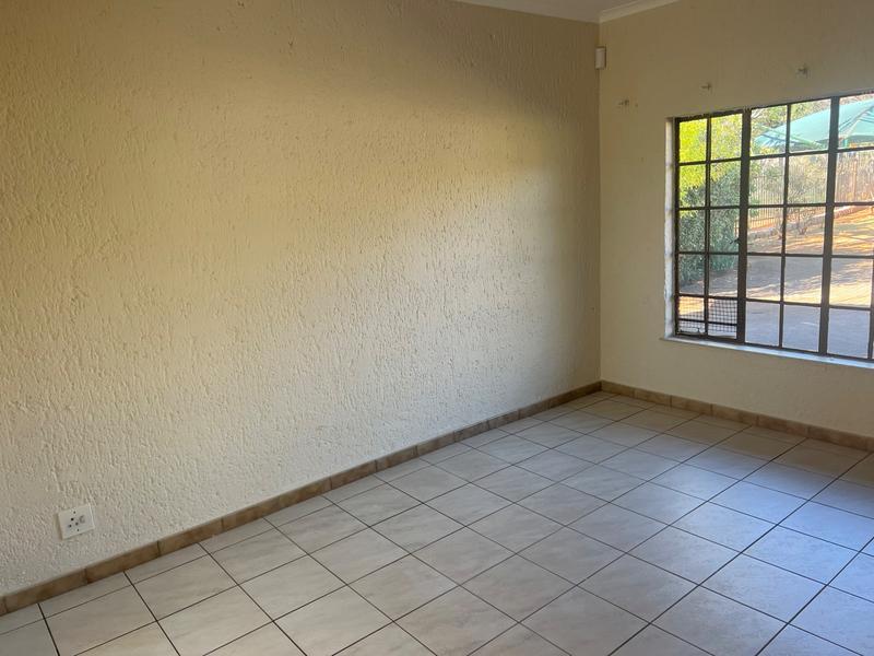 To Let 3 Bedroom Property for Rent in Chancliff A H Gauteng