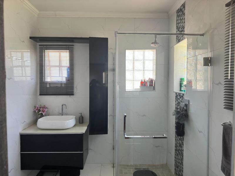 To Let 3 Bedroom Property for Rent in Christoburg Gauteng