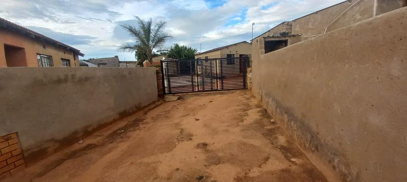 9 Bedroom Property for Sale in Inxiweni Gauteng