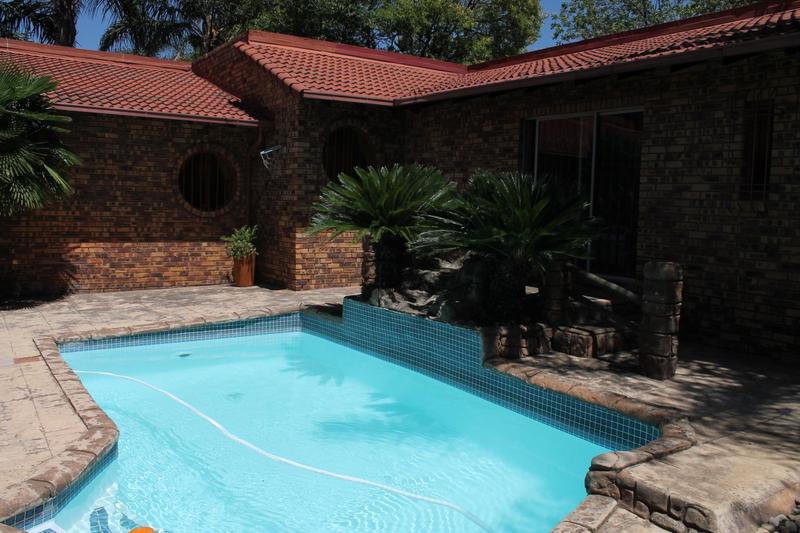 4 Bedroom Property for Sale in Marais Steyn Park Gauteng