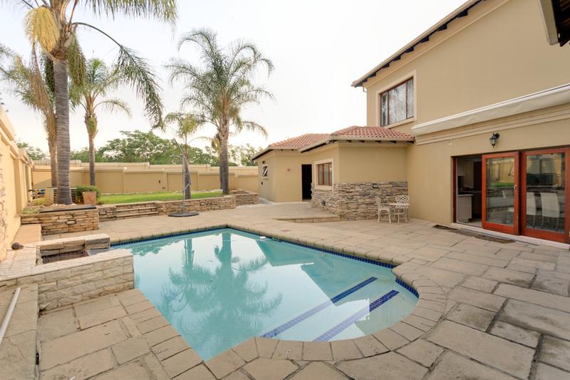 4 Bedroom Property for Sale in Sunninghill Gauteng