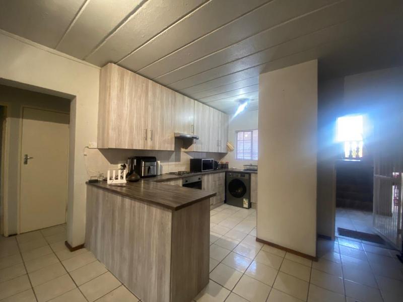 2 Bedroom Property for Sale in Vorna Valley Gauteng