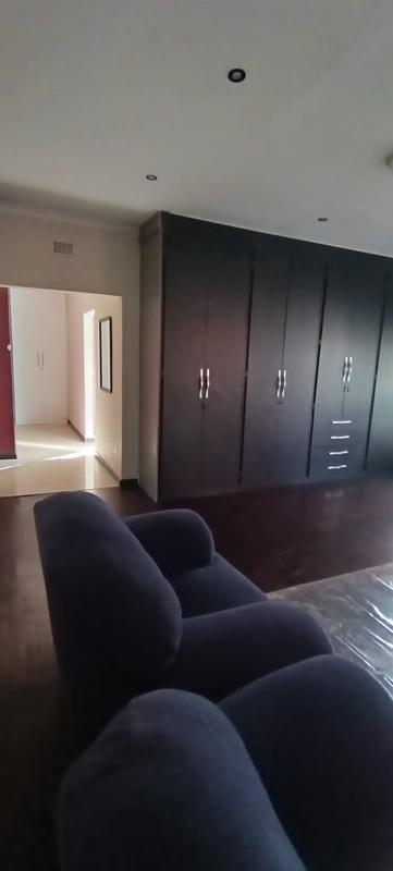 3 Bedroom Property for Sale in Robertsham Gauteng