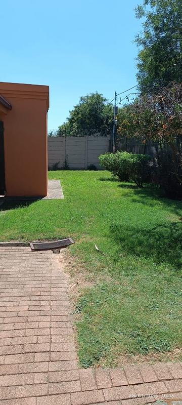 3 Bedroom Property for Sale in Robertsham Gauteng