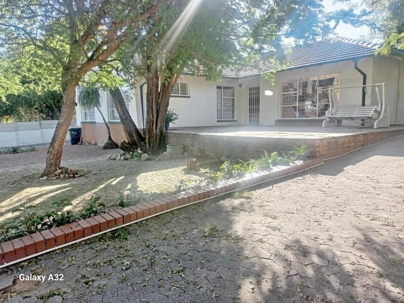 3 Bedroom Property for Sale in Birchleigh Gauteng