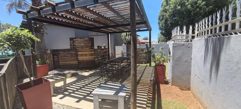 3 Bedroom Property for Sale in Discovery Gauteng