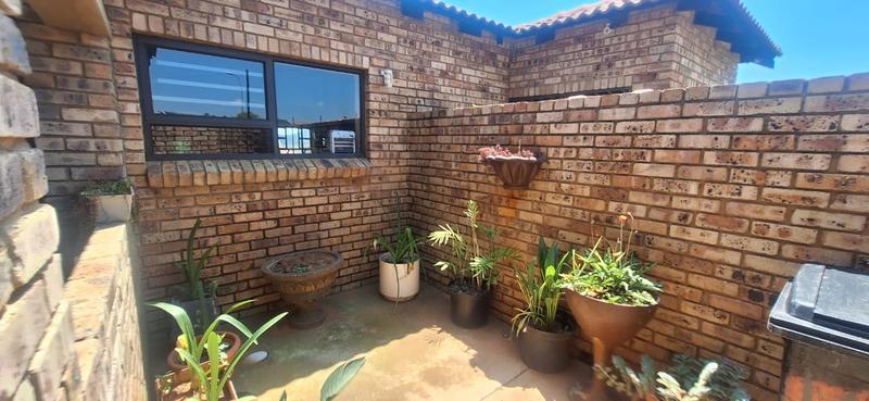 3 Bedroom Property for Sale in Fochville Gauteng