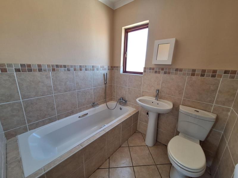 To Let 3 Bedroom Property for Rent in The Reeds Gauteng