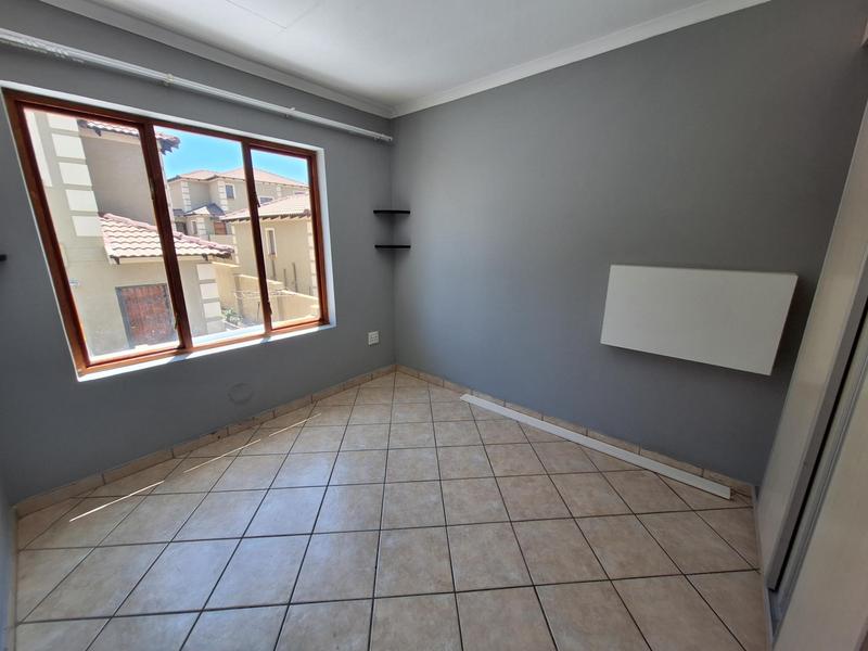 To Let 3 Bedroom Property for Rent in The Reeds Gauteng