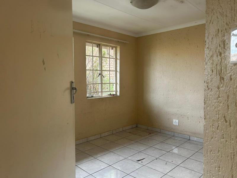 To Let 2 Bedroom Property for Rent in Vorna Valley Gauteng